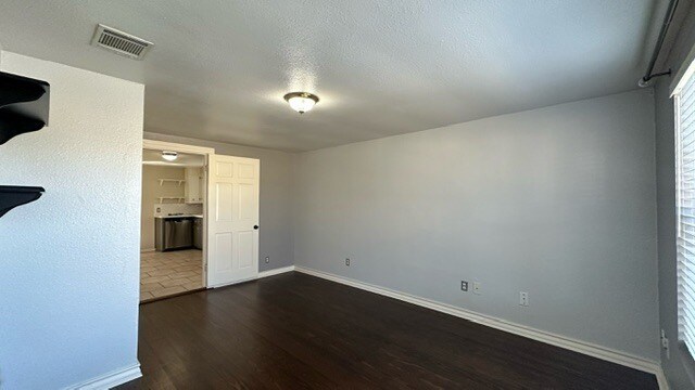 Foto del edificio - 620 Circle Ave