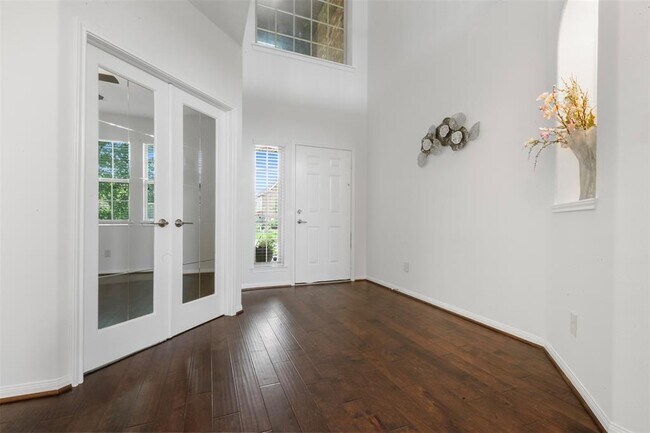 Building Photo - 3646 Aldridge Dr