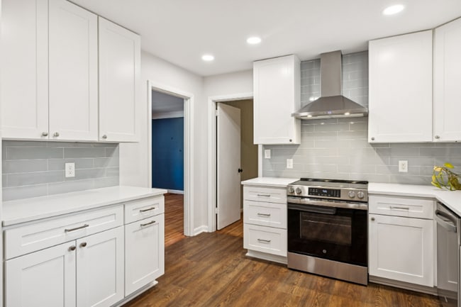 Foto del edificio - 4809 Merrill Ln