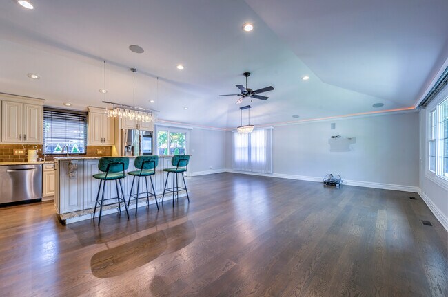 Building Photo - 1183 Betty Dr
