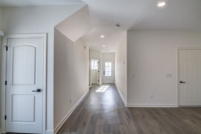 Foto del edificio - New 3 Bedroom Town Home