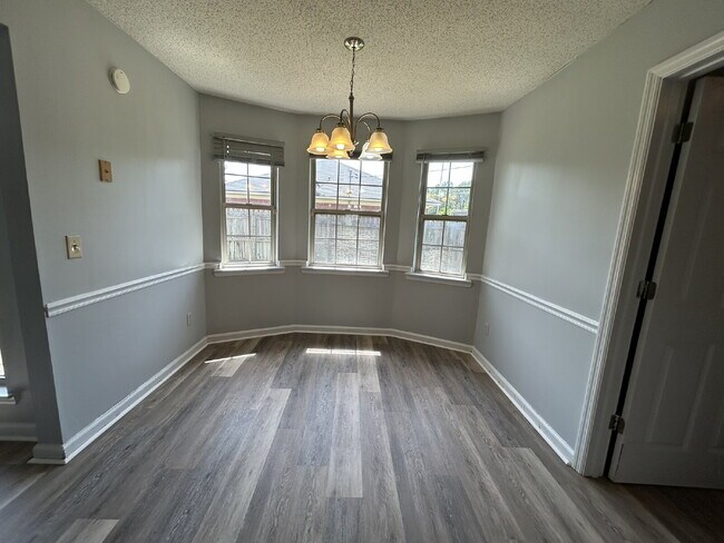 Foto del edificio - Home For Rent