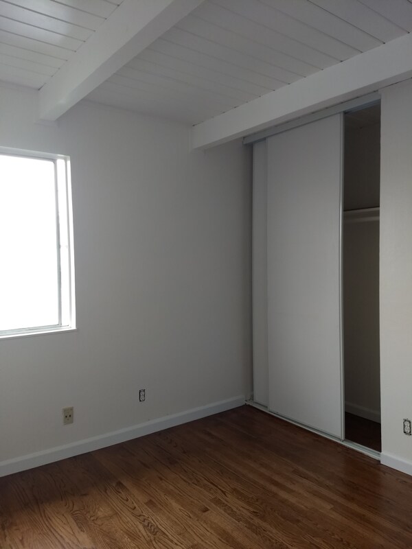 Foto del edificio - 5949 Maccall St