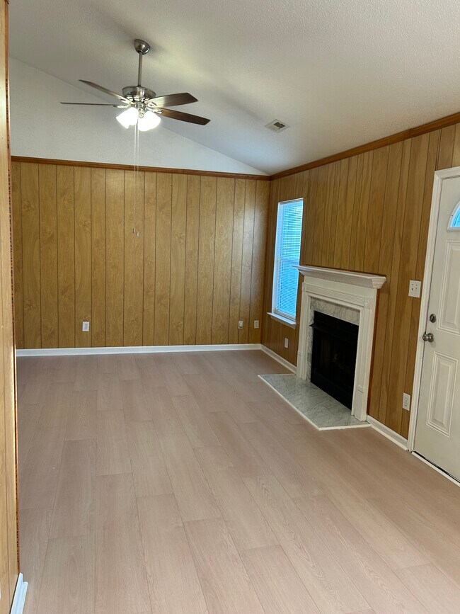 Foto del edificio - 5516 John McGraw Ln
