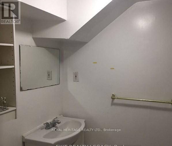 Building Photo - 8 Ryecliffe Ct