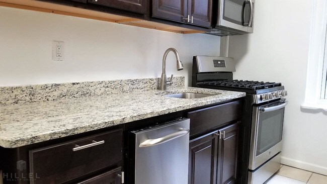 Foto del edificio - 3409 83rd St