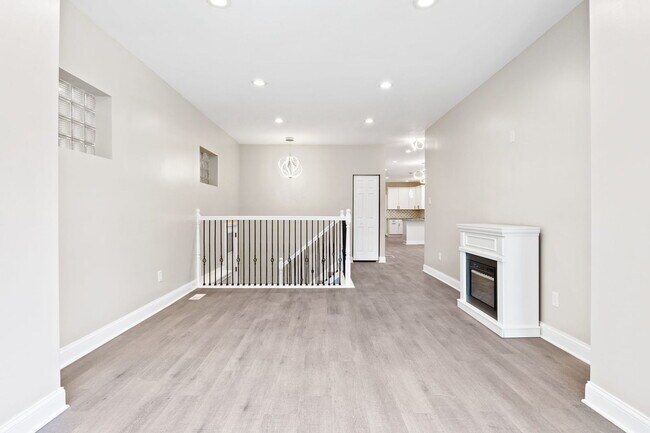 Building Photo - 7950 S Justine St