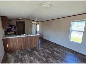 Building Photo - 308 Mark Rd