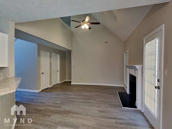 Foto del edificio - 12046 Harbour Town Pkwy