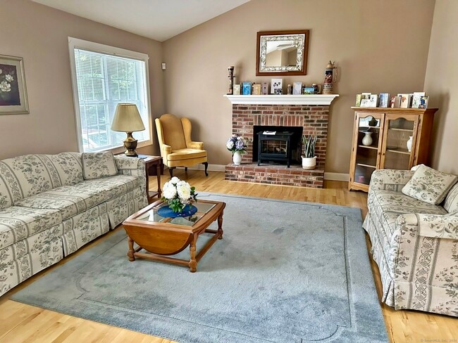 Building Photo - 488 Wolf Run