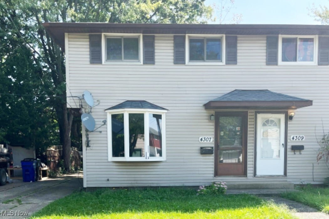 Primary Photo - 4307 W 152nd St