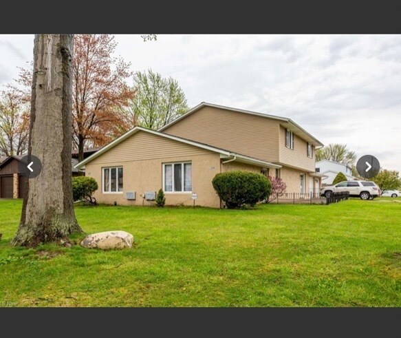 Building Photo - 1335 Lindenwood Dr