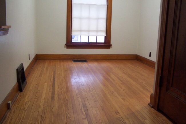 Dining Room - 440 Glessner Ave