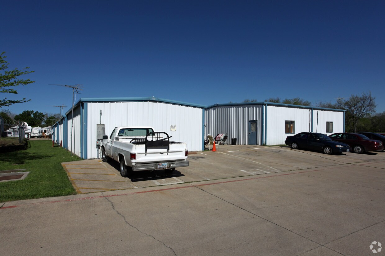 Primary Photo - 602 Cantrell St