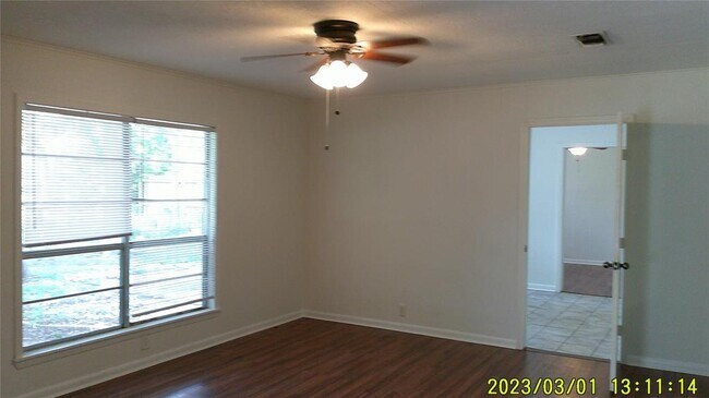 Foto del edificio - 704 N Plantation Dr