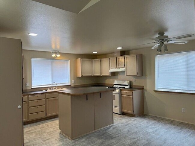 Foto del edificio - 21312 87th Ave NE