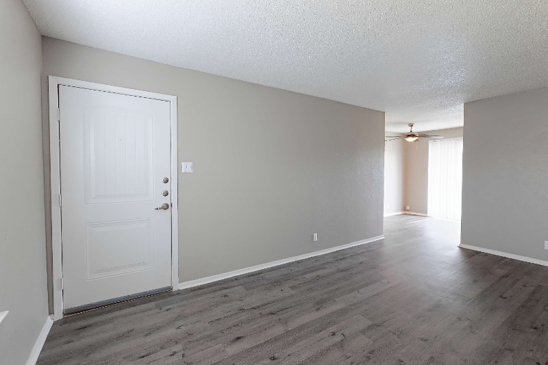 Foto principal - 531 Bedford Rd