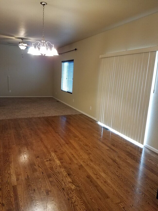 Foto del edificio - 8018 Chasewood Loop