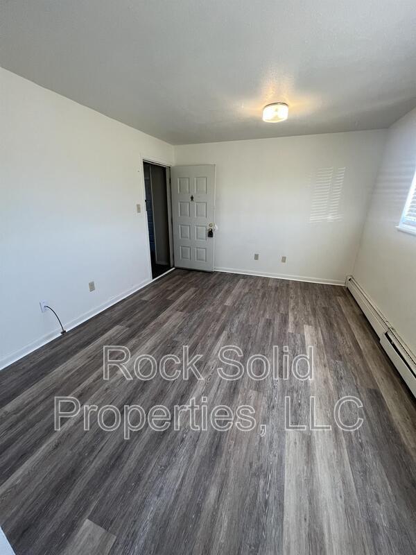 Foto del edificio - 1008 E Jefferson Rd