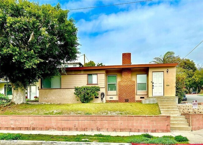 Building Photo - 3 br, 2.5 bath House - 1357 Curtis Ave