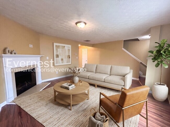 Foto del edificio - 1403 Little Creek Dr