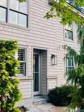 Building Photo - 4 Main St