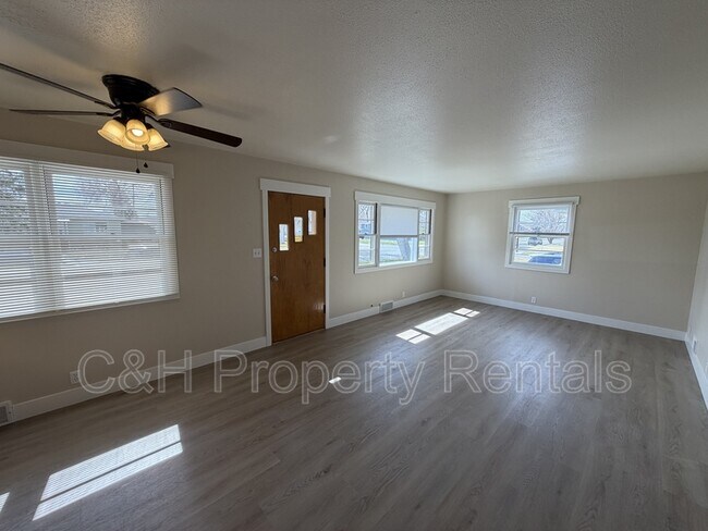 Building Photo - 1837 Wyoming Ave