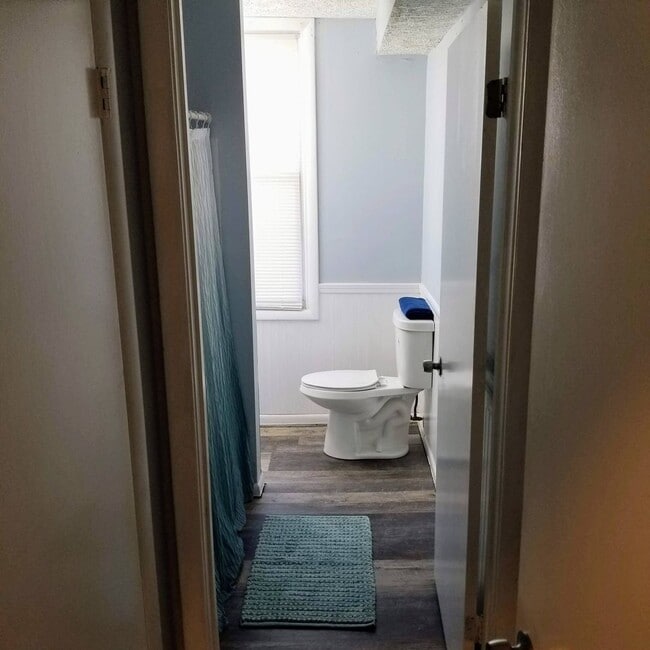 Building Photo - Cozy Lancaster Apartment in Prime Location