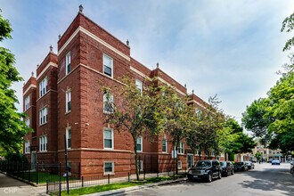 Building Photo - 2717 N Sawyer Ave