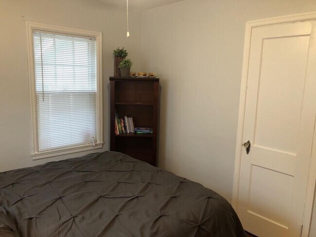 Foto del edificio - EXTREMELY PET FRIENDLY!!  3 Bedroom, 1 Bathroom Home in Ames!