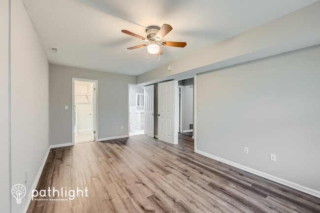 Building Photo - 4321 Hampton Hall Ct