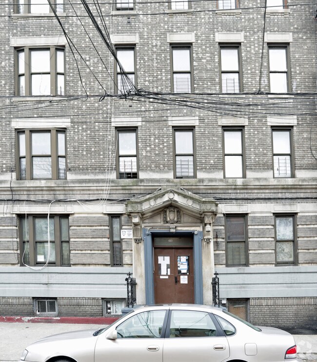 Foto del edificio - 2846 Briggs Ave