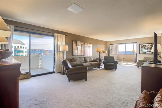 Foto del edificio - 3131 E Alameda Ave