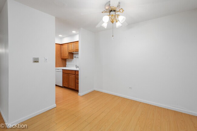 Foto del edificio - 6147 Knoll Wood Ct