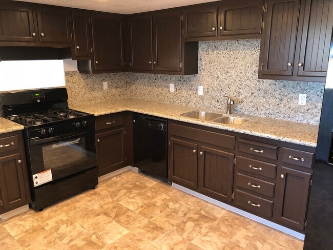 Foto del edificio - 913 W Atkins Ave