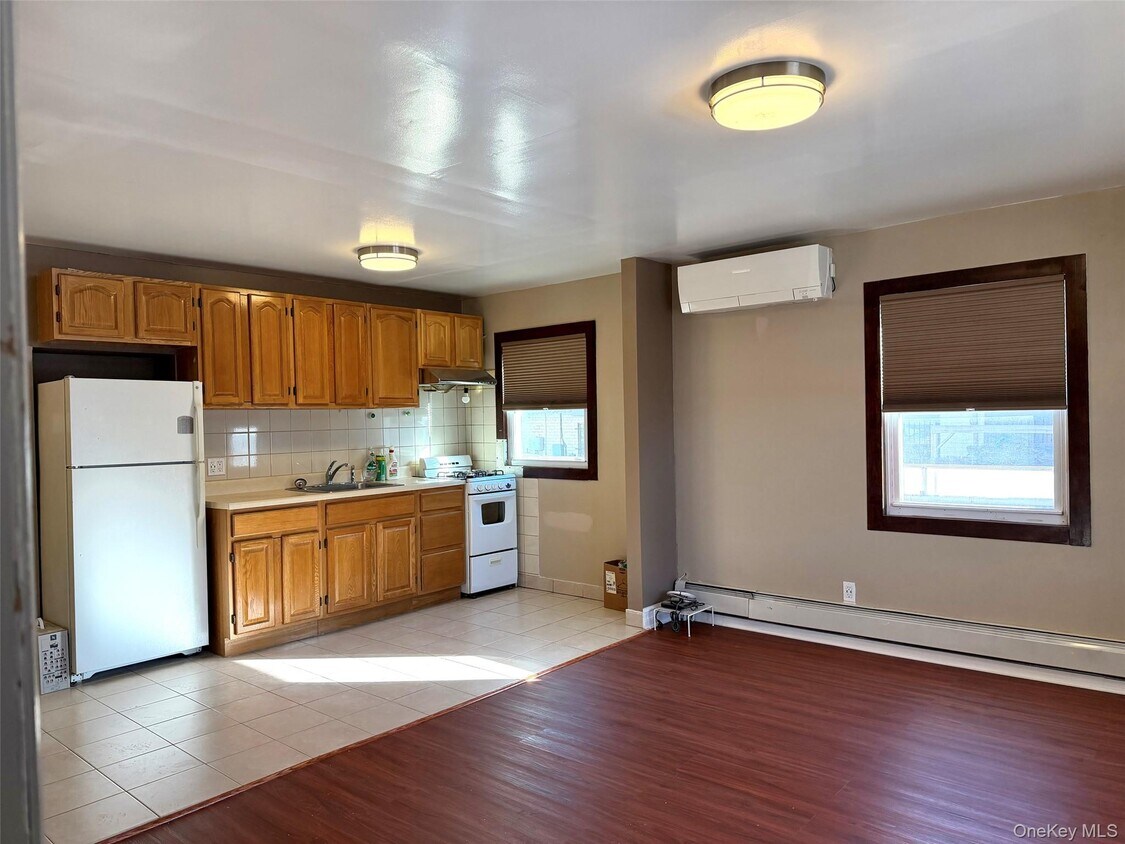 Foto del edificio - 42-47-47 194th St