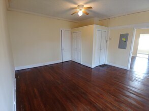 Building Photo - 980 Harte Dr SW
