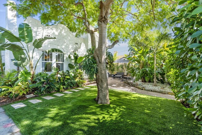 Foto del edificio - 715 Kaye St