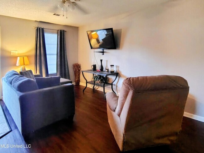 Foto del edificio - 5080 Gautier Vancleave Rd