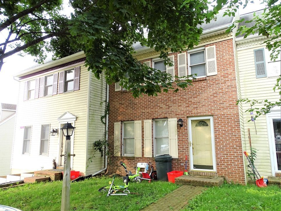 22 Pheasant Ln, Lititz, PA 17543 Townhouse for Rent in Lititz, PA