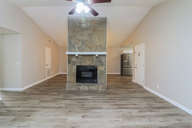 Building Photo - 80 Hartley Way