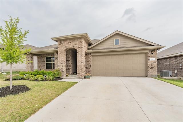 Building Photo - 1385 Dillard Creek Dr