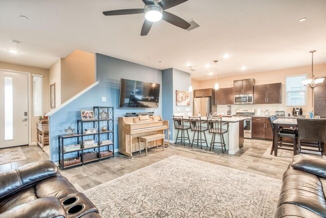 Foto del edificio - 3678 Parkstone Wy