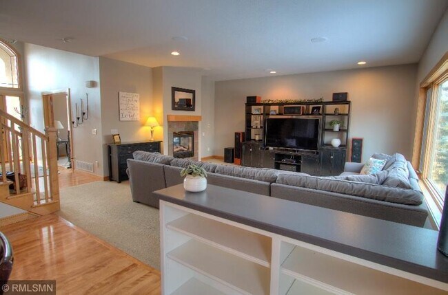 Foto del edificio - 725 Weston Ridge Pkwy