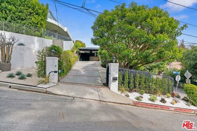 Foto del edificio - 1240 Hilldale Ave