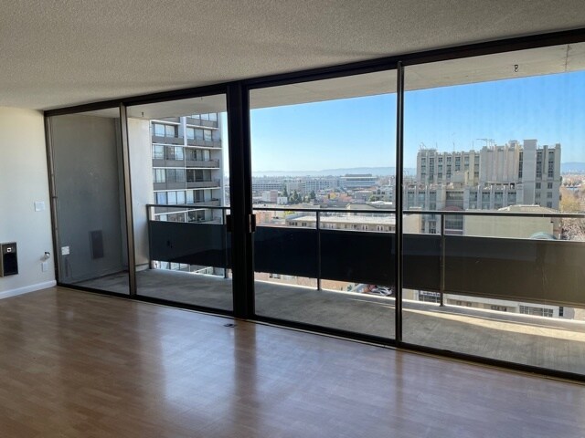 Great 10th floor view facing West toward SF Bay - 801 Franklin St