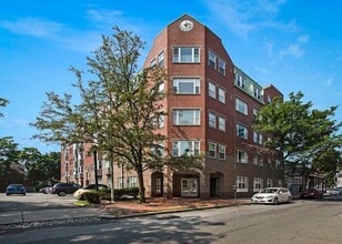 Building Photo - 289 Essex St
