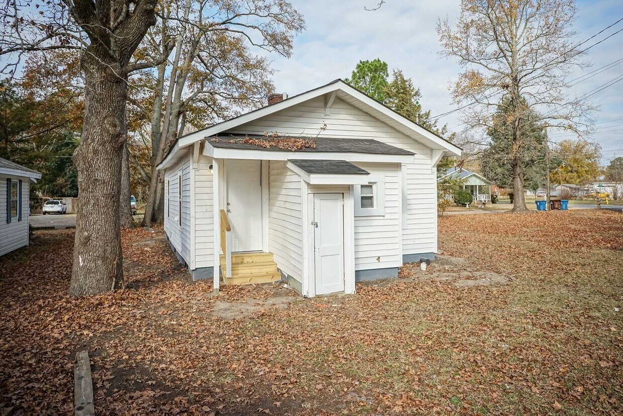 Foto principal - Come see this newly remodeled home!