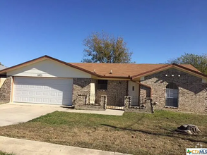 Building Photo - 1821 S FM 116