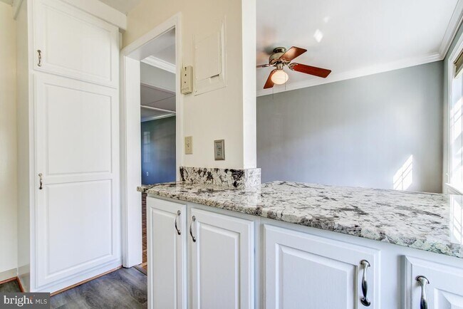 Foto del edificio - 6726 W Wakefield Dr